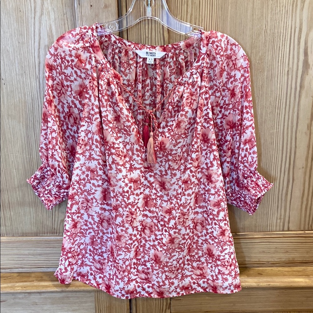 Tuckernuck BB Dakota Steve Madden Red and White Floral Top